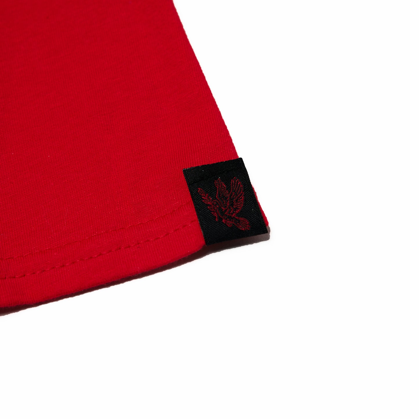 Cashmere | Jones (Red t-shirt)